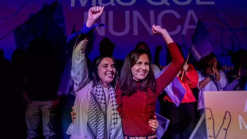 Ione Belarra e Irene Montero durante un acto de Podemos, en el Palacio de la Prensa, a 16 de diciembre de 2023.