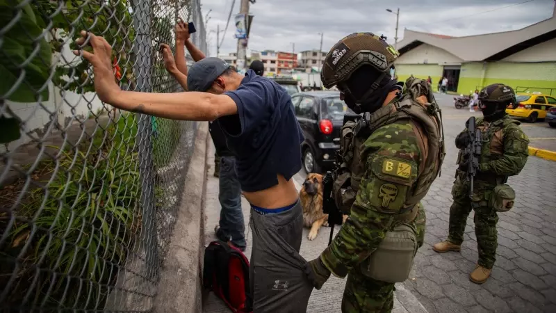 Cientos de soldados recorren las calles de Ecuador ante la escalada de crímenes organizados.