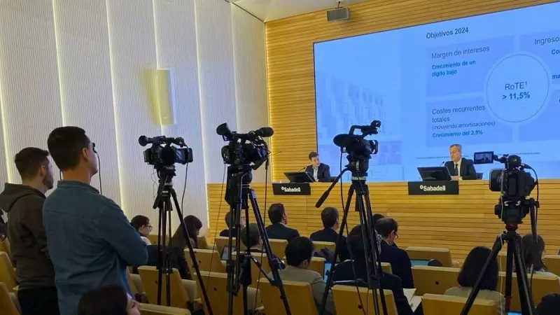 El consejero delegado de Banco Sabadell, César González-Bueno, en la rueda de prensa de presentación de los resultados anuales de la entidad.