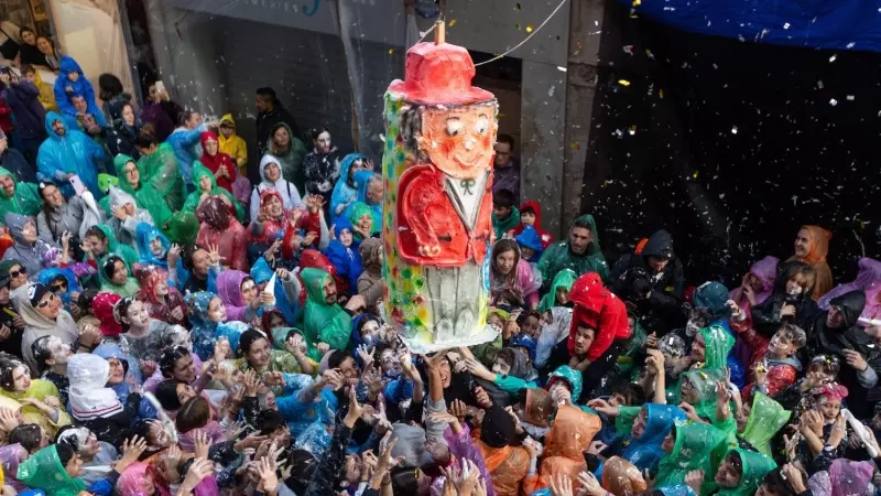 Un moment de la Merengada en el marc de les festes del carnaval de Vilanova i la Geltrú