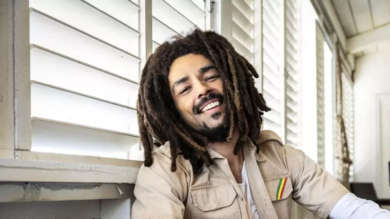 Kingsley Ben-Adir interpreta a Bob Marley en la ficción.