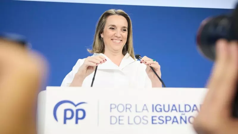 Cuca Gamarra comparece durante el seguimiento de la jornada electoral de los comicios autonómicos de Galicia, en la sede nacional del Partido Popular, a 18 de febrero de 2024, en Madrid.