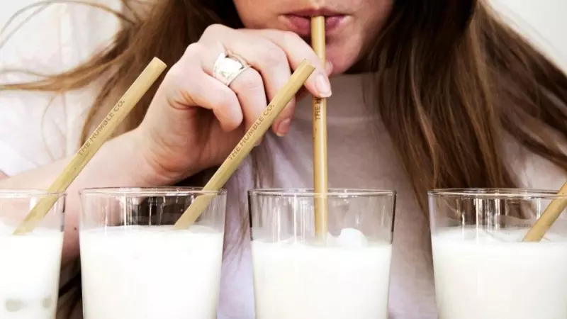 ¿Hacemos mal bebiendo leche?
