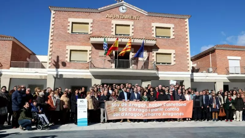 24/02/2024 - Concentració a Mequinensa en defensa del català i l'aragonès.