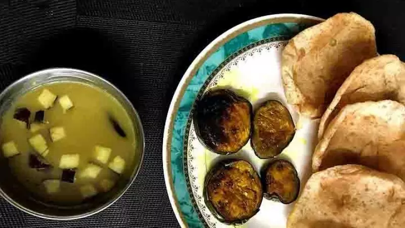 Pato confinado - Receta de begun bhaja: berenjenas fritas al estilo bengalí