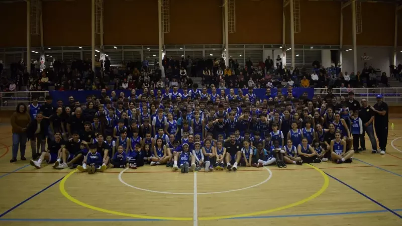 Presentació dels equips del Club Bàsquet Neus al Poliesportiu La Colina.