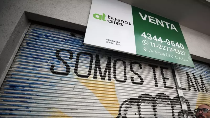 4/3/24 - Trabajadores de Télam protestan contra el cierre de la agencia en Buenos Aires.