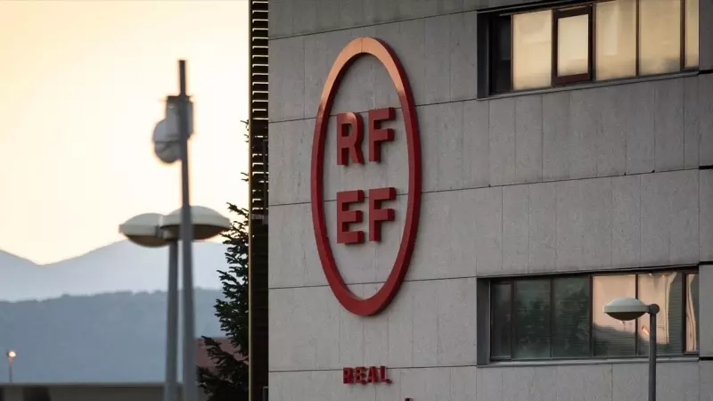 Fachada de la sede de la Real Federación Española de Fútbol (RFEF) en Las Rozas, Madrid.
