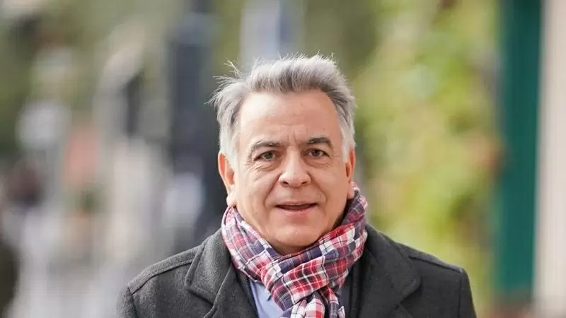 El candidato del PP vasco a las elecciones autonómicas, Javier de Andrés, a su llegada a un Congreso territorial extraordinario del su partido, a 4 de noviembre de 2023.