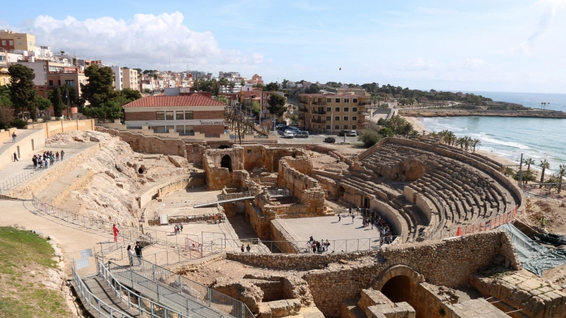 Turistes a l'Amfiteatre de Tarragona