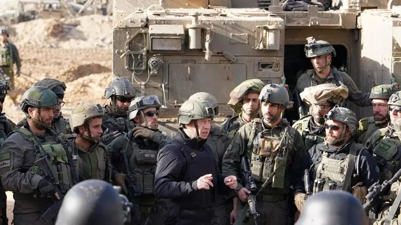 Foto de archivo de las tropas de Israel con el ministro de Defensa, Yoav Gallant