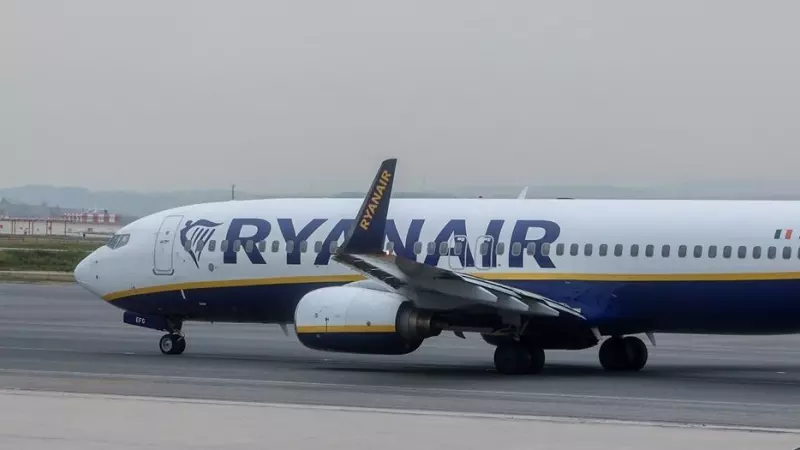 Un avión de Ryanair en el aeropuerto Adolfo Suárez Madrid-Barajas, a 2 de enero de 2024, en Madrid. Foto de archivo.