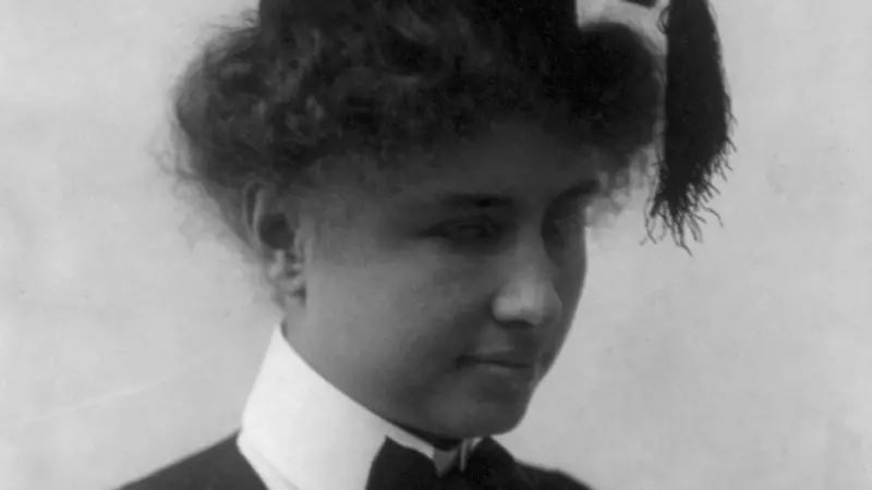 La sordociega Helen Keller, en 1904.