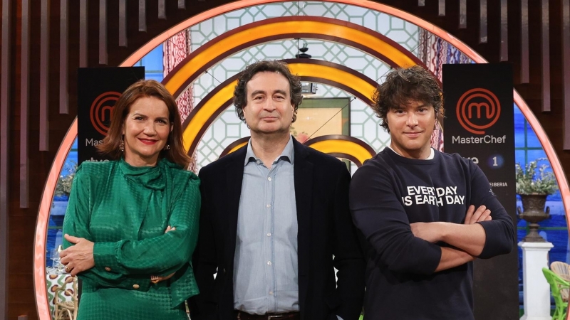 Los presentadores de 'MasterChef' posan en la presentación de la undécima edición del programa, a 21 de marzo de 2023.