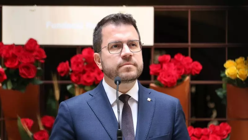 El president de la Generalitat, Pere Aragonès, en declaracions als mitjans al Palau de la Generalitat per Sant Jordi
