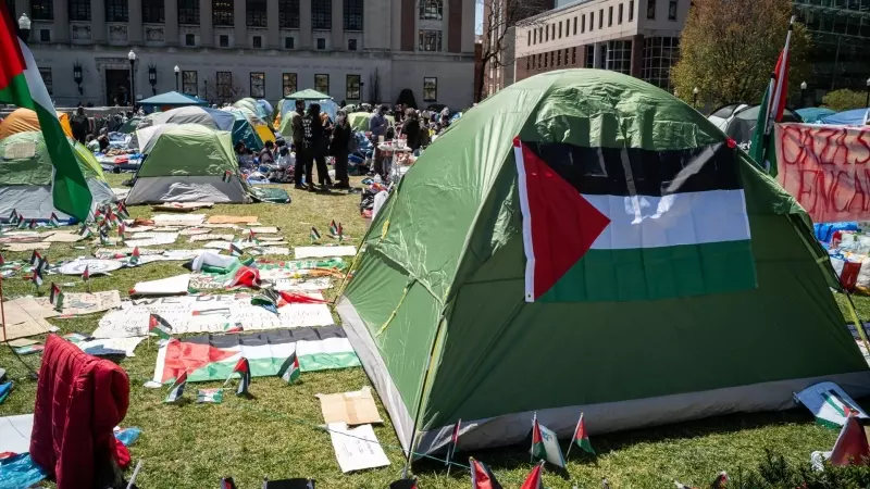 Estudiantes acampados durante las protestas en la Universidad de Columbia contra el genocidio en Gaza, en Nueva York, a 22 de abril de 2024.