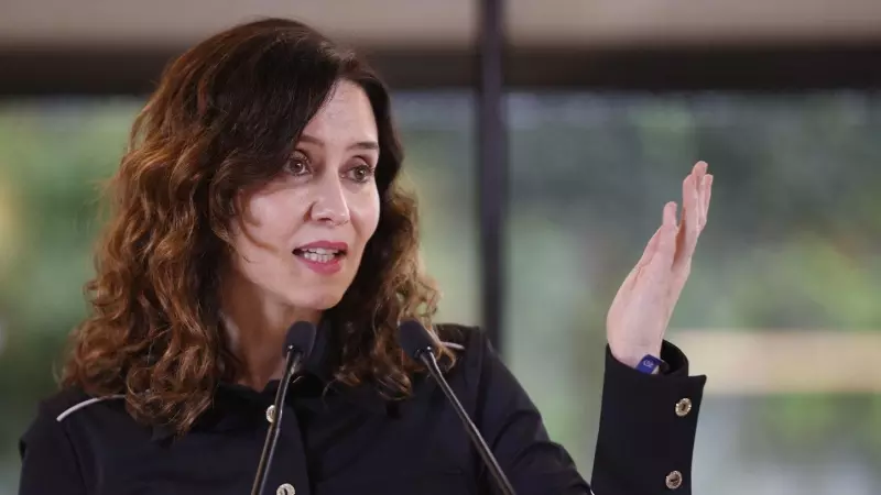 La presidenta de la Comunidad de Madrid, Isabel Díaz Ayuso, este martes en Bilbao, donde ha afirmado sobre la investigación a su novio que 'todas las instituciones del Estado van contra un ciudadano por estar relacionado con un adversario político, a la v