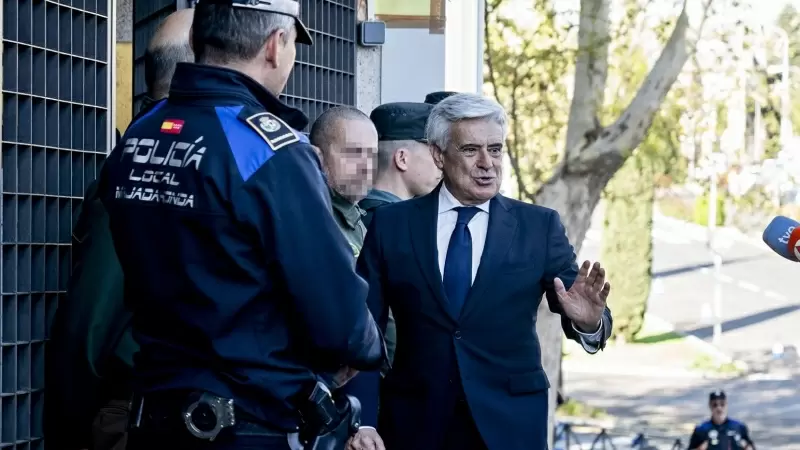 El expresidente interino y ahora candidato a la presidencia de la Real Federación Española de Fútbol (RFEF), Pedro Rocha, a su llegada al Juzgado de Primera Instancia e Instrucción Número 4 de Majadahonda, a 12 de abril de 2024, en Majadahonda, Madrid (Es