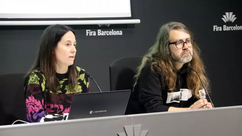 Meritxell Puig, directora general de FICOMIC, i Borja Crespo, assessor global de continguts, explicant les novetats del 42è Comic Barcelona