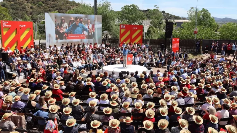 El candidat del PSC a les eleccions catalanes, Salvador Illa, durant l'acte central de campanya a Montmeló