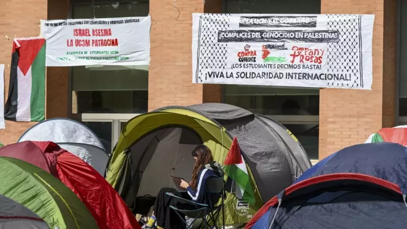 Estudiantes de la Complutense acampan en el campus de Ciudad Universitaria en Madrid, en apoyo a Palestina, a 8 de mayo de 2024.