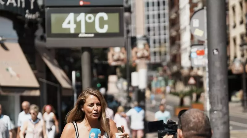 Un termómetro con una temperatura de 41ºC durante la cuarta ola de calor del verano, a 23 de agosto de 2023, en Bilbao, País Vasco.