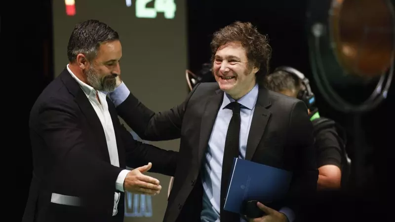 Santiago Abascal y Javier Milei durante la cumbre fascista 'Europa Viva 24'.