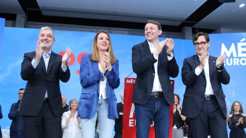 23/05/2024 - Javi López, candidat del PSC a les europees, amb Salvador Illa, Jaume Collboni i la també integrant de la llista Laura Ballarín a l'acte d'inici de la campanya per a les europees.