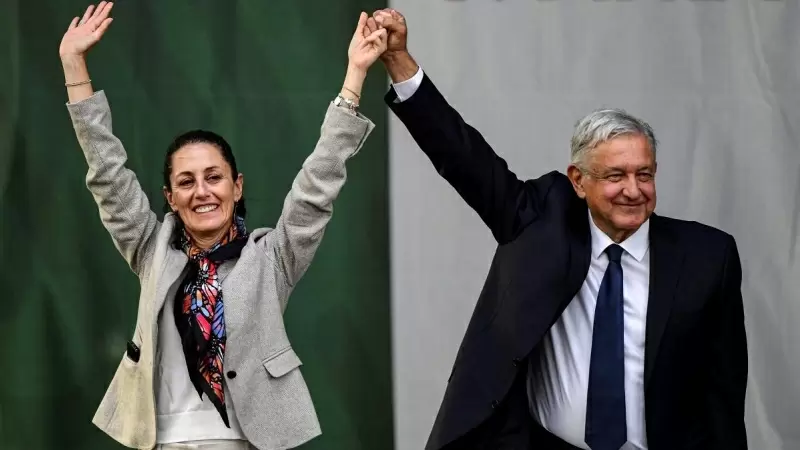 Andrés Manuel López Obrador junto a la candidata de su partido a las elecciones presidenciales, en una foto de archivo.