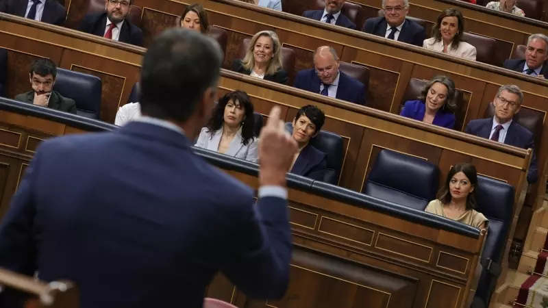 El presidente del Gobierno, Pedro Sánchez, interviene durante la sesión de control al Gobierno, en el Congreso de los Diputados, a 29 de mayo d