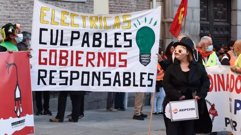 Una manifestación contra la pobreza energética en Madrid, a 28 de octubre de 2021 (Archivo).