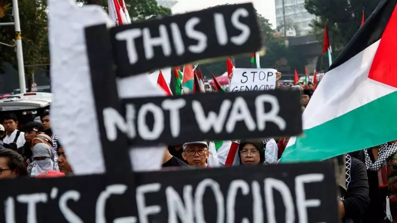Manifestación contra el genocidio de Israel en Gaza en la ciudad de Jakarta.