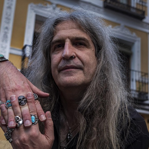 Óscar Sancho, vocalista del grupo Lujuria, y uno de los impulsores de Rock Contra el fascismo.