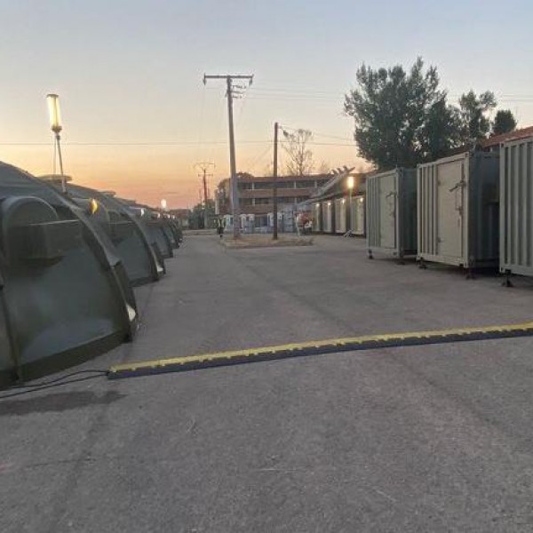 Imagen del campamento para refugiados afganos en la Base Aérea de Torrejón, en Madrid.