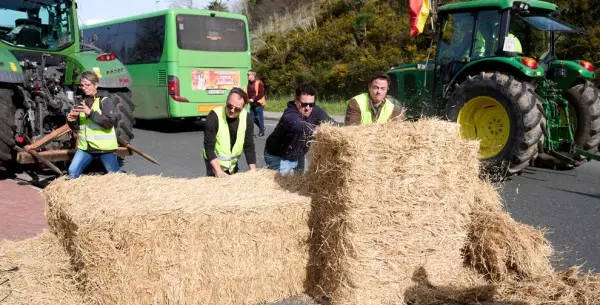 Una veintena de sancionados y un investigado en Cantabria por las protestas de los ganaderos en las carreteras