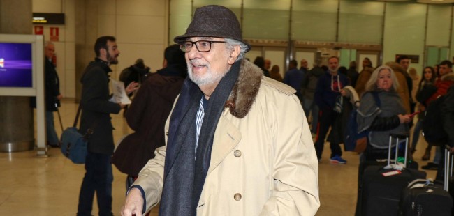 18.12.2019 /  Plácido Domingo en el aeropuerto en una imagen de archivo. / EUROPA PRESS- Raúl Terrel