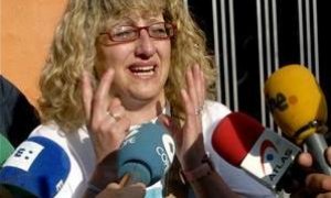 María del Mar Bermúdez, madre de Sandra Palo, joven asesinada en mayo de 2003, el pasado mes de junio cuando aguardaba la salida en libertad vigilada de un centro de menores de R.G.F., "Rafita", donde estuvo internado cuatro años por su implicación en el 