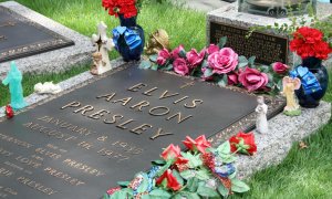 Foto de la tumba de Elvis Presley