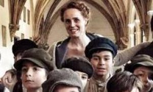 María Castro encarna a Isabel Zendal en el telefilme '22 ángeles', sobre la expedición de la vacuna de la viruela.