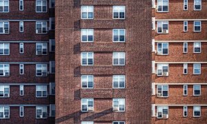 La celebración en abril de la Semana Santa ha afectado a la actividad del mercado inmobiliario. E.P.