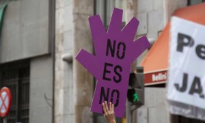 Imagen de un cartel en el 25N del pasado año. CANDELA CHOCLÁN