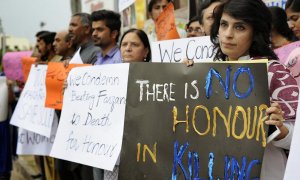 Manifestación contra la lapidación de una mujer embarazada que fue lapidada en Lahore (Pakistán), en 2014. EFE/Archivo