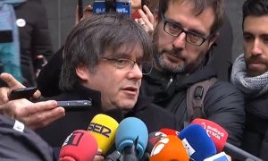 Puigdemont cree que Sánchez enviaría un "buen mensaje" si, en la reunión de mañana con Torra, ofrece la celebración de un referéndum de autodeterminación en Cataluña