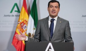 29/03/2020.- El presidente andaluz, Juanma Moreno, tras la conferencia telemática con Pedro Sánchez y el resto de presidentes autonómicos para tratar la crisis provocada por el Coronavirus, donde ha anunciado en rueda de prensa que el gobierno andaluz act