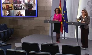 Captura de la señal institucional de Moncloa de la vicepresidenta económica, Nadia Calviño y la ministra Portavoz, María Jesús Montero, durante la rueda de prensa posterior a la reunión del Consejo de Ministros. - EFE