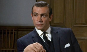 Pérez-Reverte propone y Twitter dispone: ¿quién es el mejor James Bond?