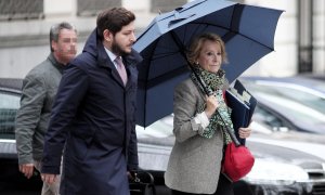 La expresidenta de la Comunidad de Madrid Esperanza Aguirre de camino a la Audiencia Nacional de Madrid, donde testificó en relación a la presunta 'caja B' del PP regional. Eduardo Parra / Europa Press / Archivo