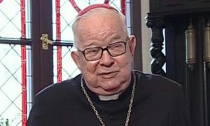 El cardenal ha sido acusado de haber cometido presuntos abusos sexuales contra un escritor cuando este era menor de edad.