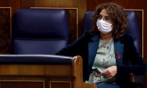 01/12/2020.- La ministra de Hacienda, María Jesús Montero, durante el pleno de este martes en el Congreso de los Diputados. EFE/Ballesteros