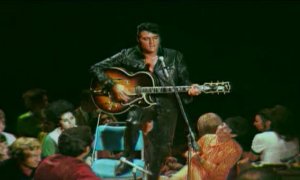 Sacan a subasta la famosa guitarra roja de Elvis Presley
